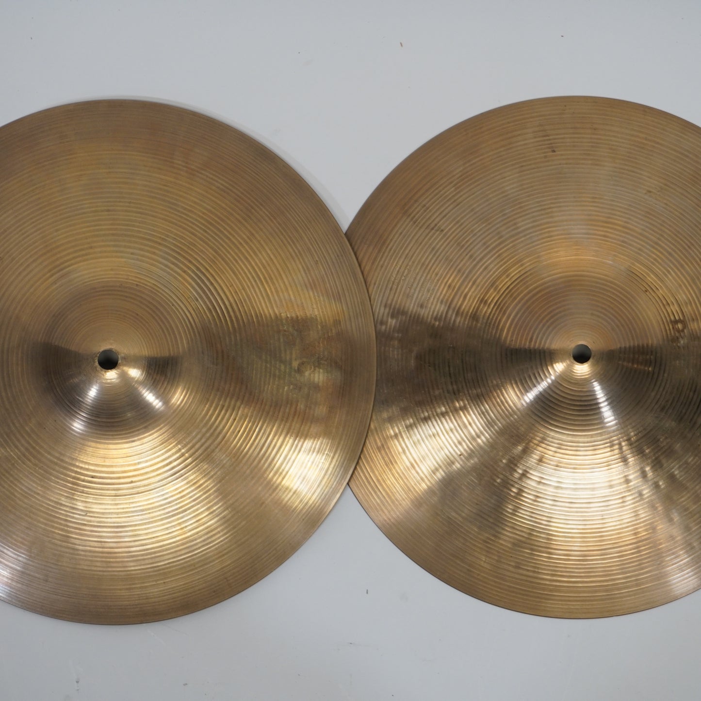 VINTAGE ZILDJIAN AVEDIS 14" HIHATS