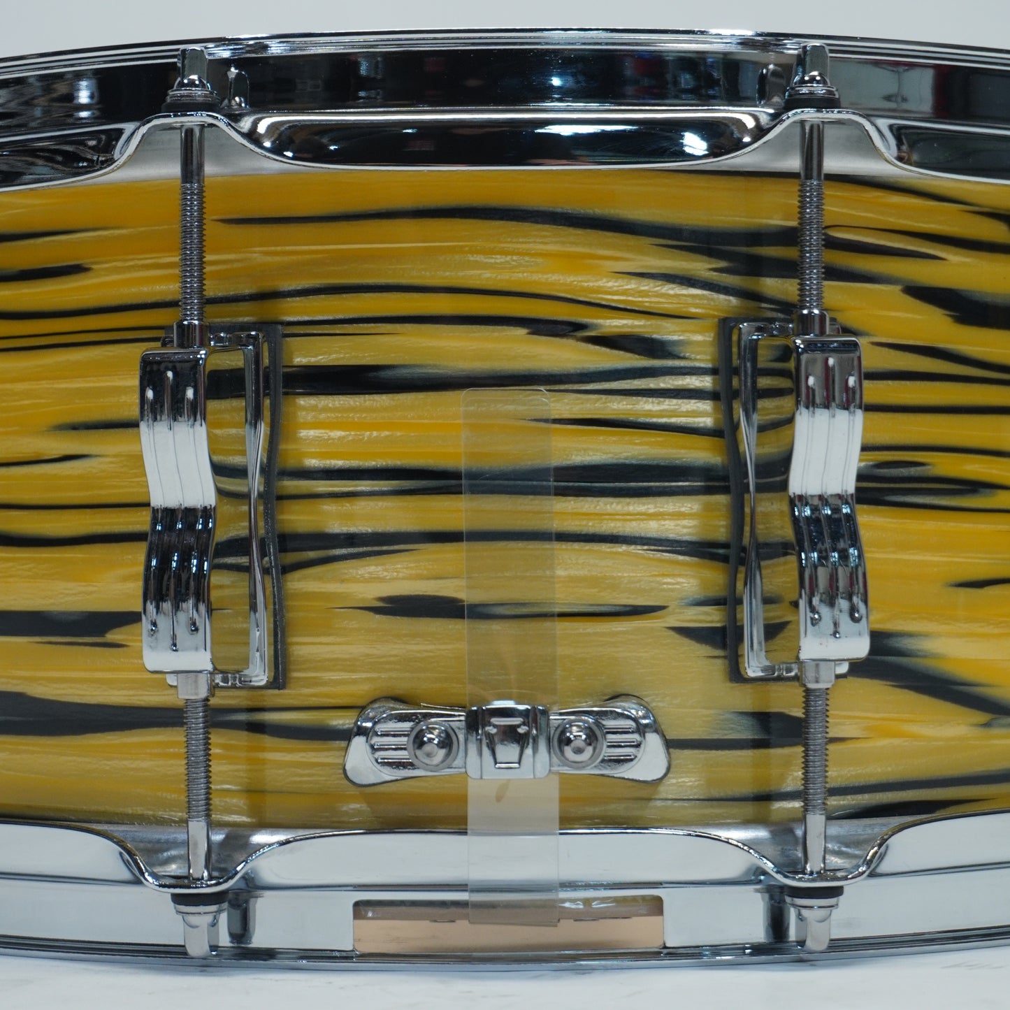 Ludwig Classic Maple 14" x 6.5" Lemon Oyster Snare Drum