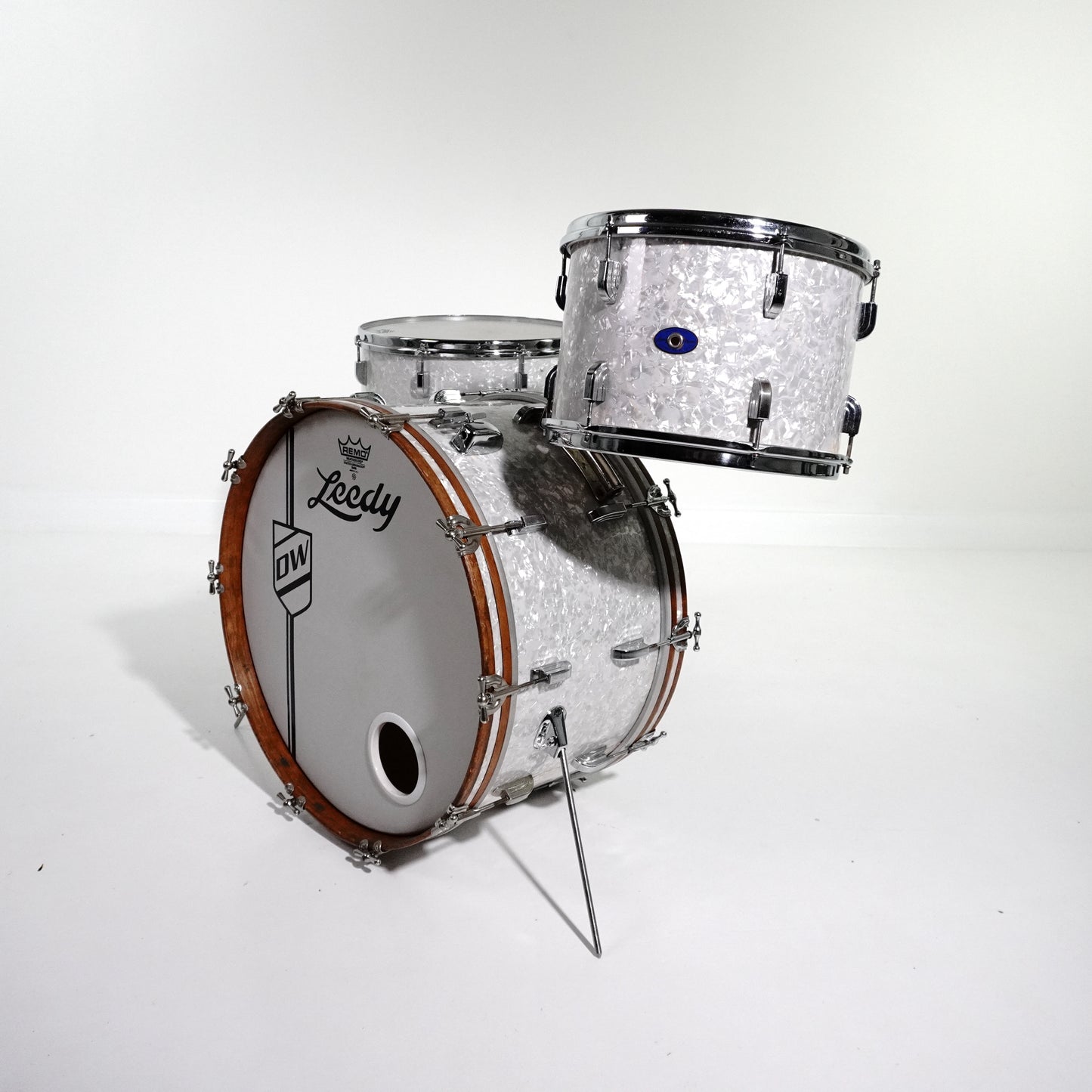 Leedy Broadway 3-piece in White Marine Pearl 22,12,16