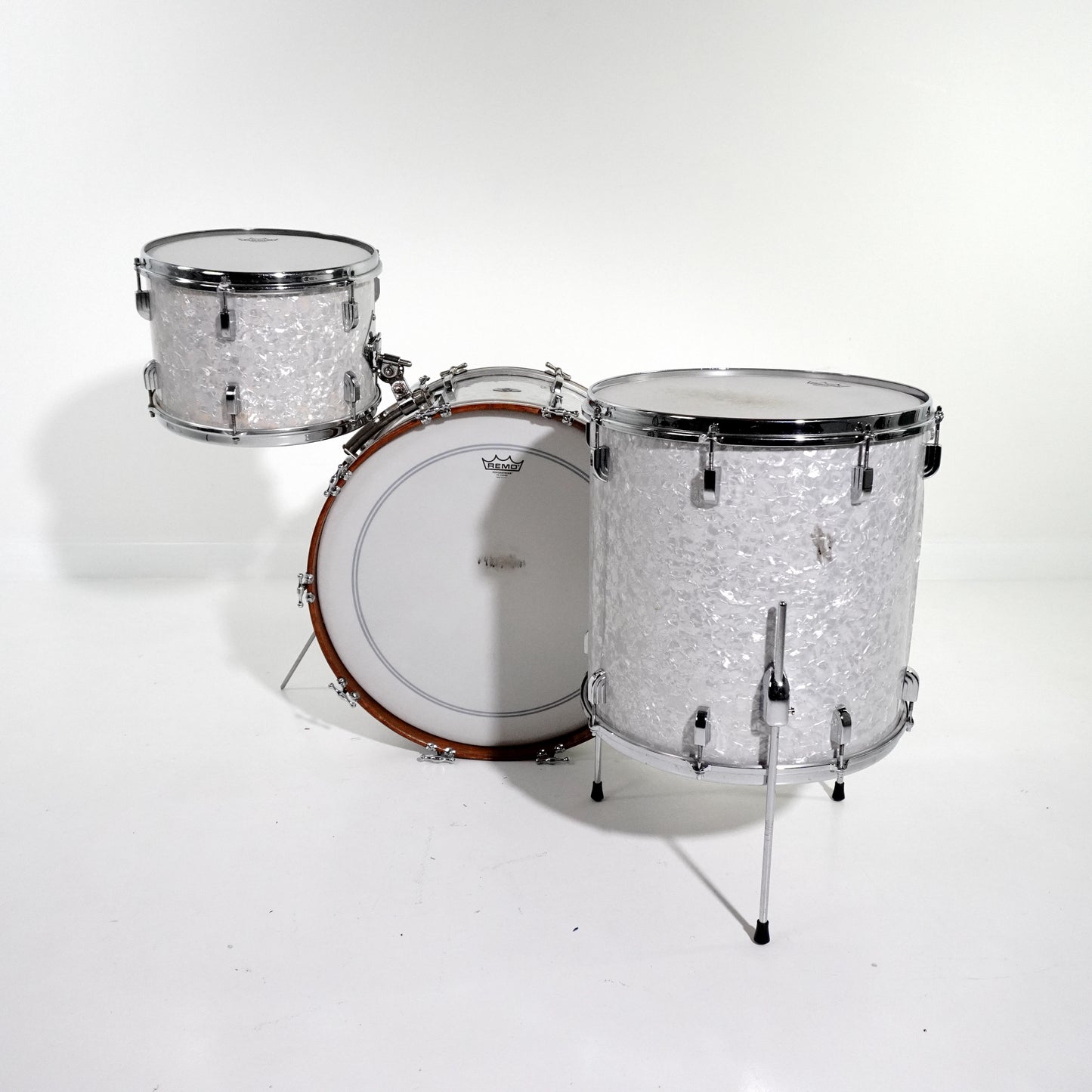 Leedy Broadway 3-piece in White Marine Pearl 22,12,16