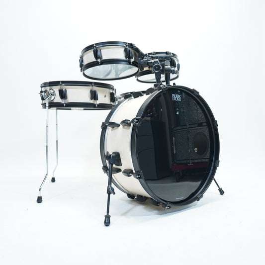 Pearl LMF 5 Piece Drum Kit in White Finish 22/10/12/14/14x5SD