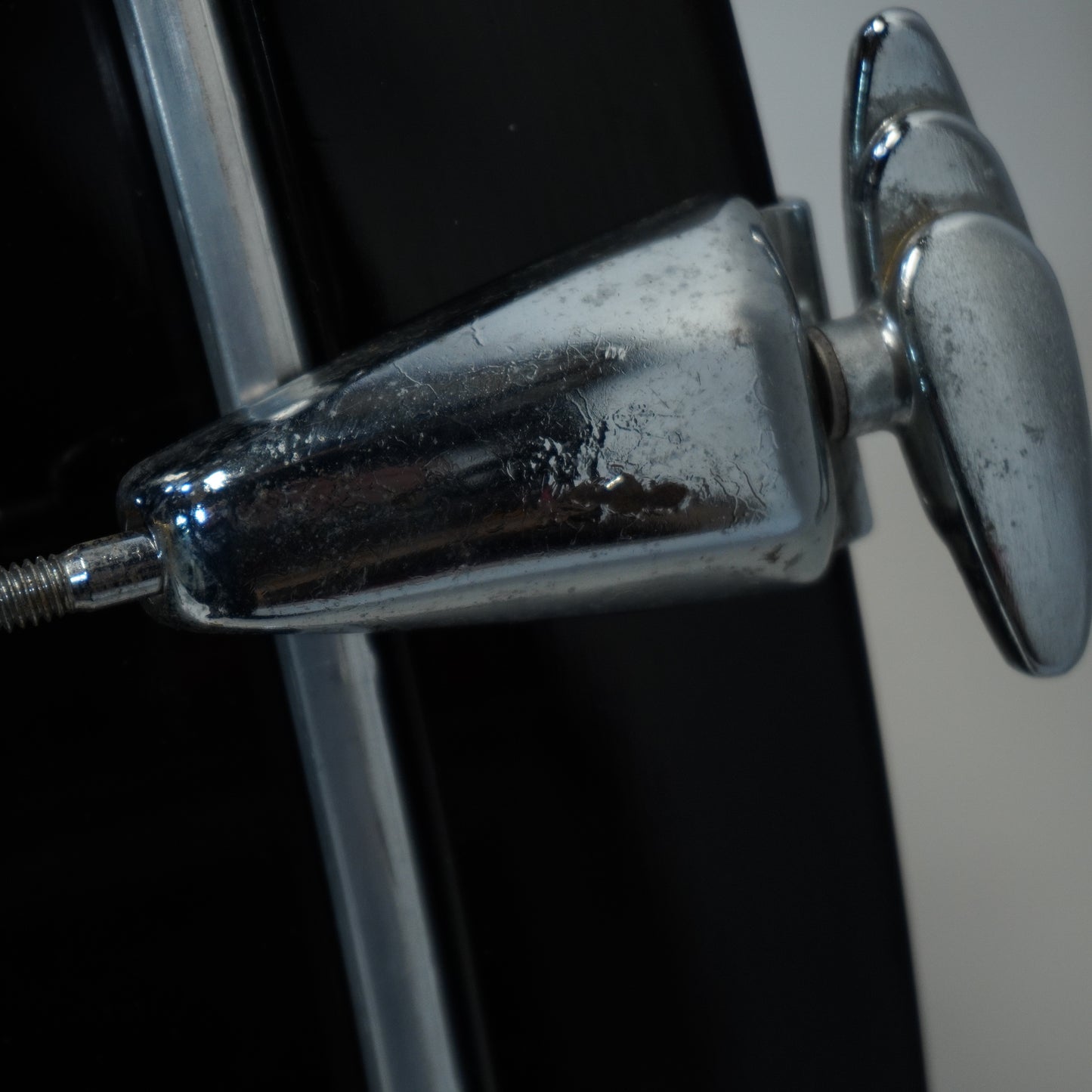 YAMAHA MAPLE CUSTOM 20"x 16" BASS DRUM- SOLID BLACK