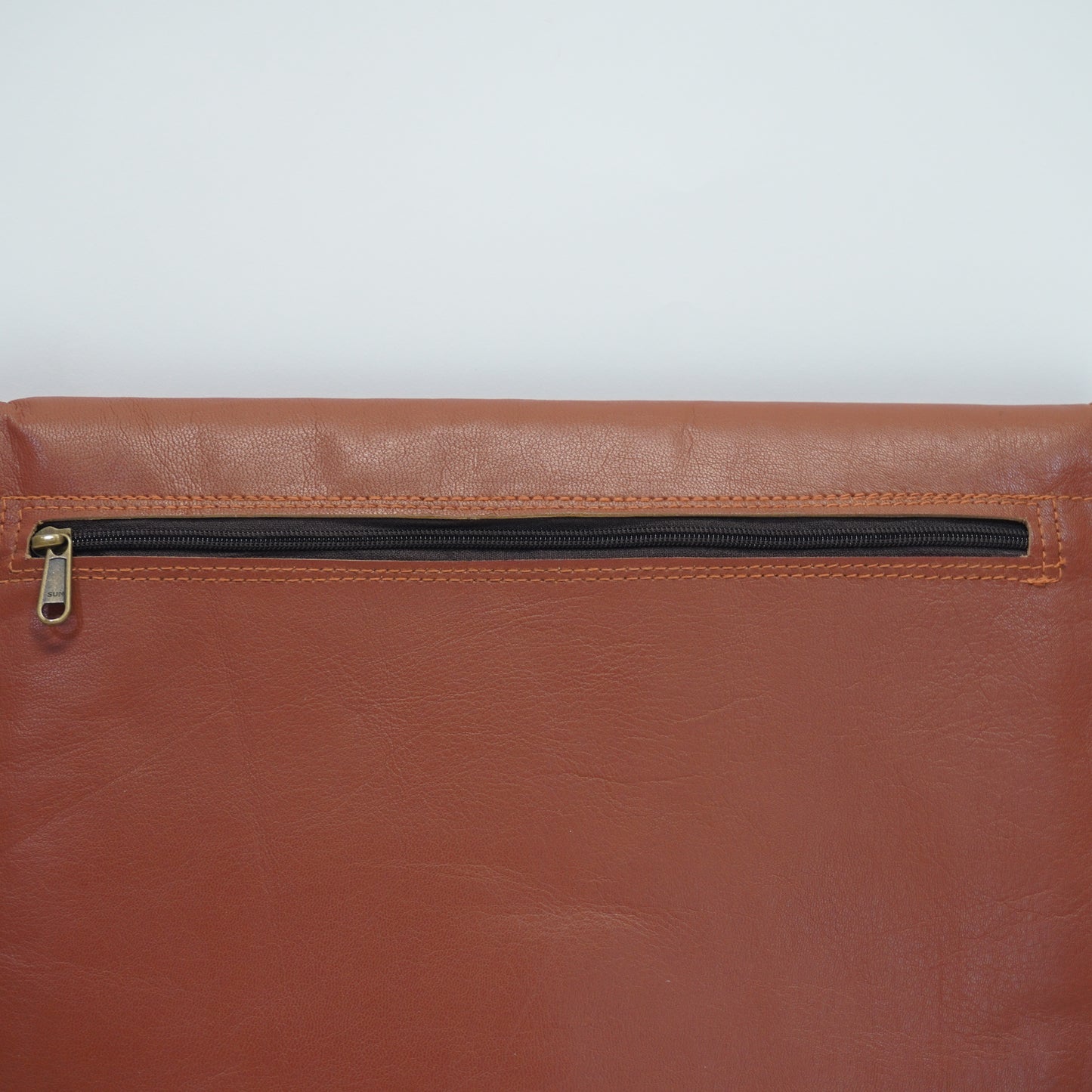 Zyn Leather Laptop Sleeve Full Zipper and Handles – Sleek. Durable. Timeless.