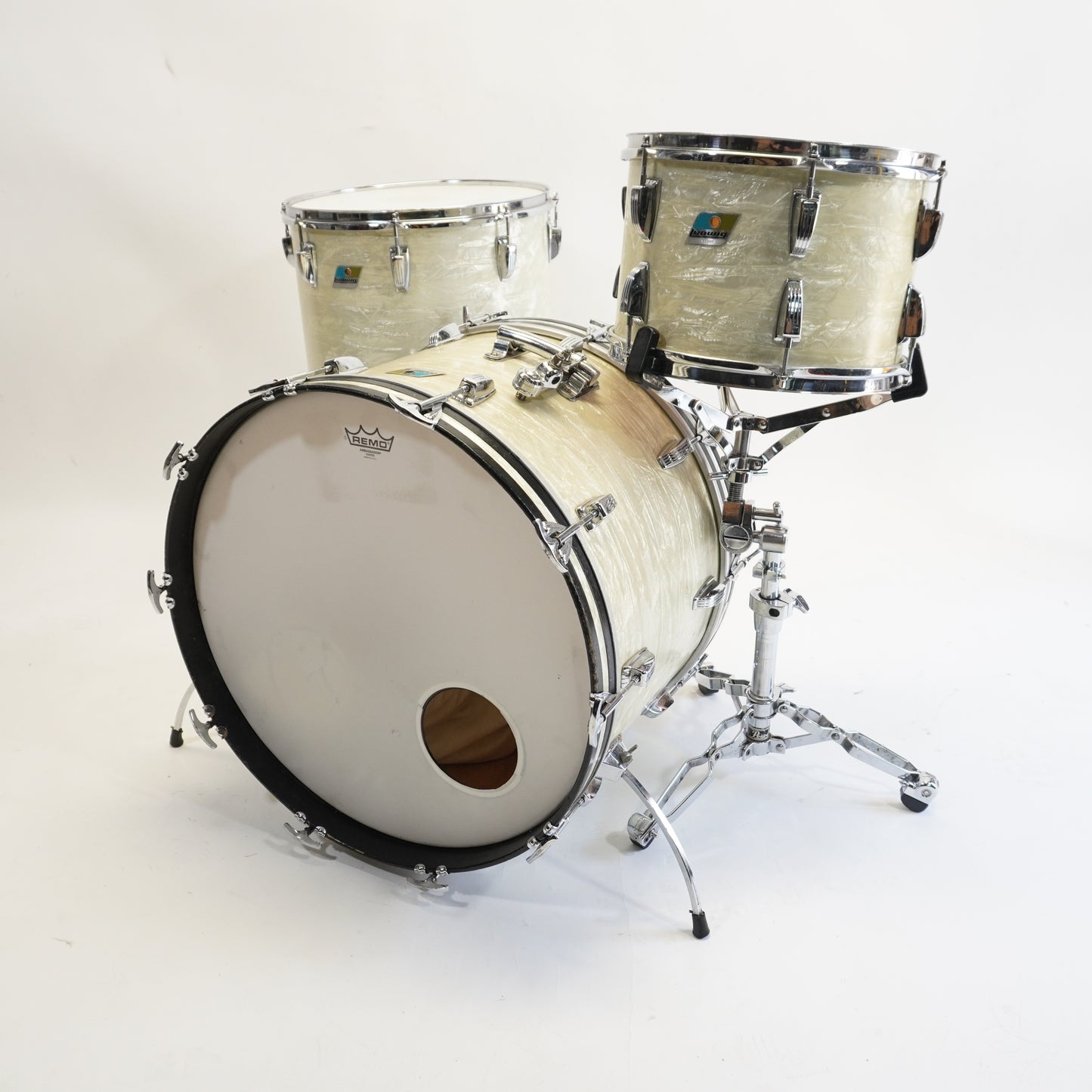 LUDWIG CLASSIC 3-PIECE IN WHITE MARINE PEARL 22/13/16