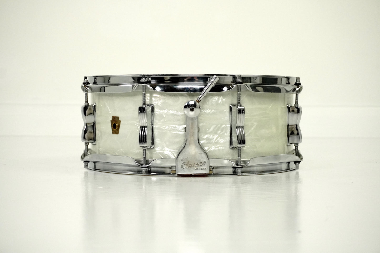Ludwig 14" 5,5" Buddy Rich Super Classic Snare Drum in weißer Marineperle 1956-1970