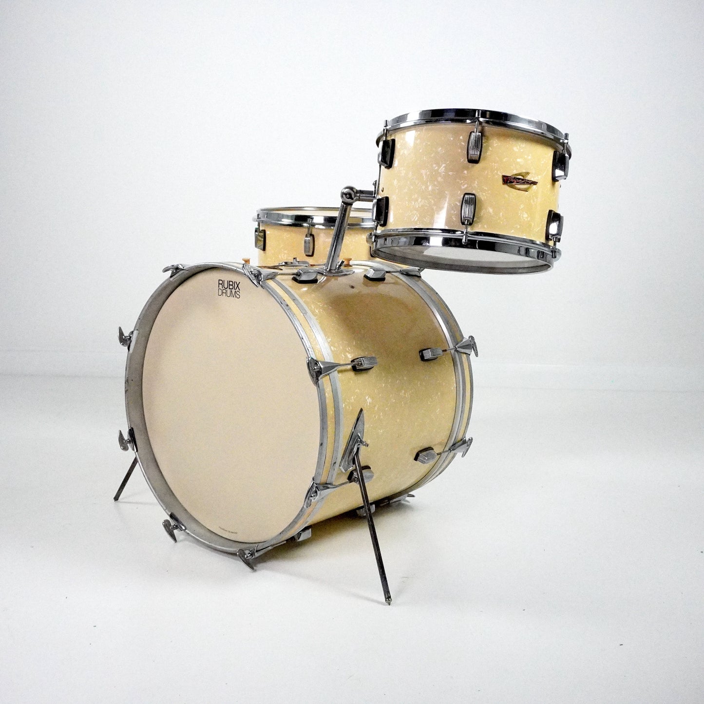 Trixon 3-teiliges Schlagzeug in White Pearl 20,13,16