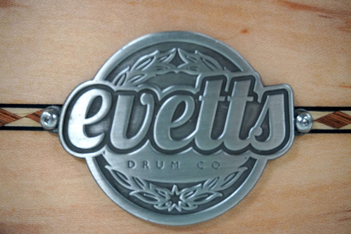 Evetts 14 x 6,5 Tasmanian Blackwood Snare Drum, Wurmlochahorn mit Diamant-Inlay