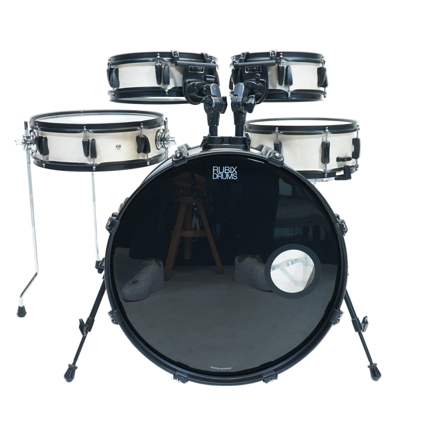 Pearl LMF 5 Piece Drum Kit in White Finish 22/10/12/14/14x5SD
