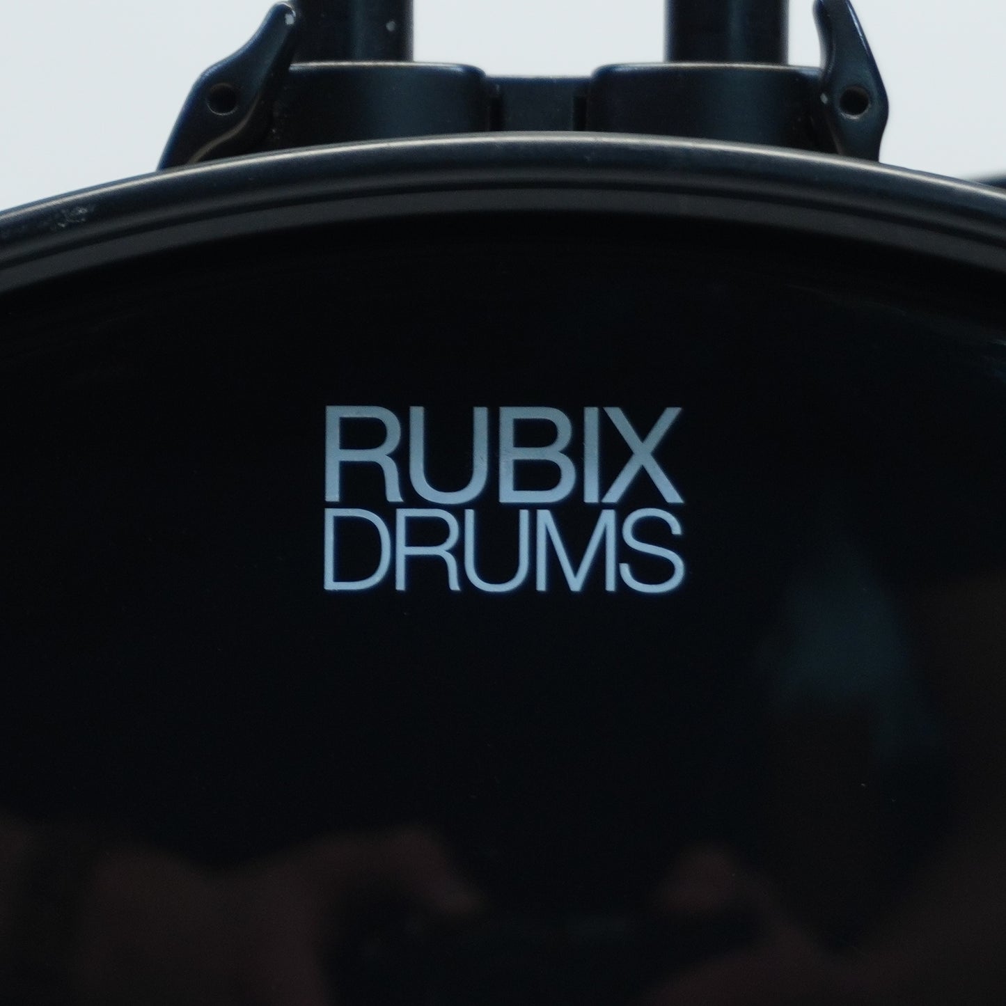 Pearl LMF 5 Piece Drum Kit in White Finish 22/10/12/14/14x5SD