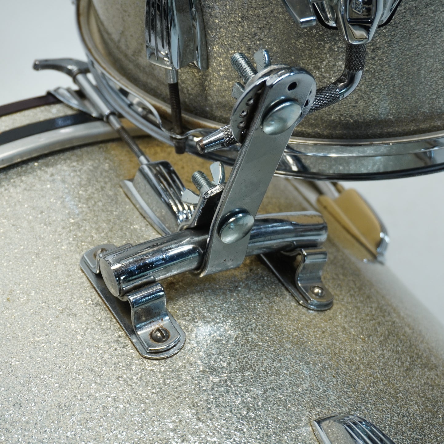 LUDWIG CLASSIC 1965 3-PIECE 22,16,13 IN SILVER SPARKLE