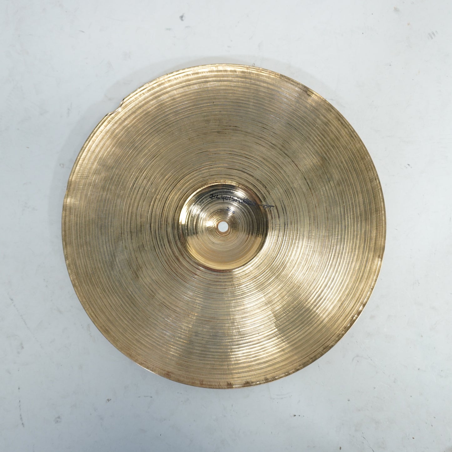 VINTAGE ZILDJIAN AVEDIS CYMBAL SET - 20"/18"/15"