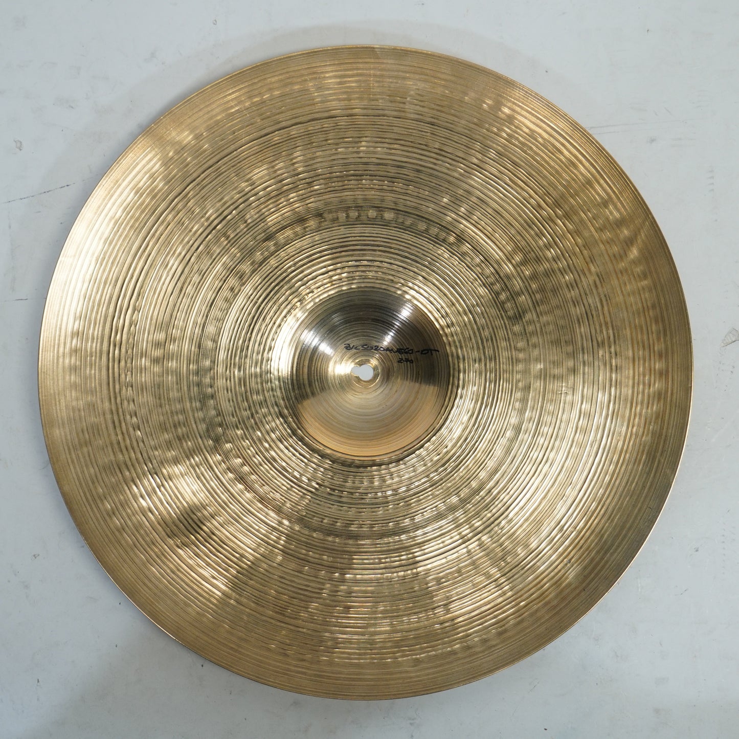 VINTAGE ZILDJIAN AVEDIS CYMBAL SET - 20"/18"/15"