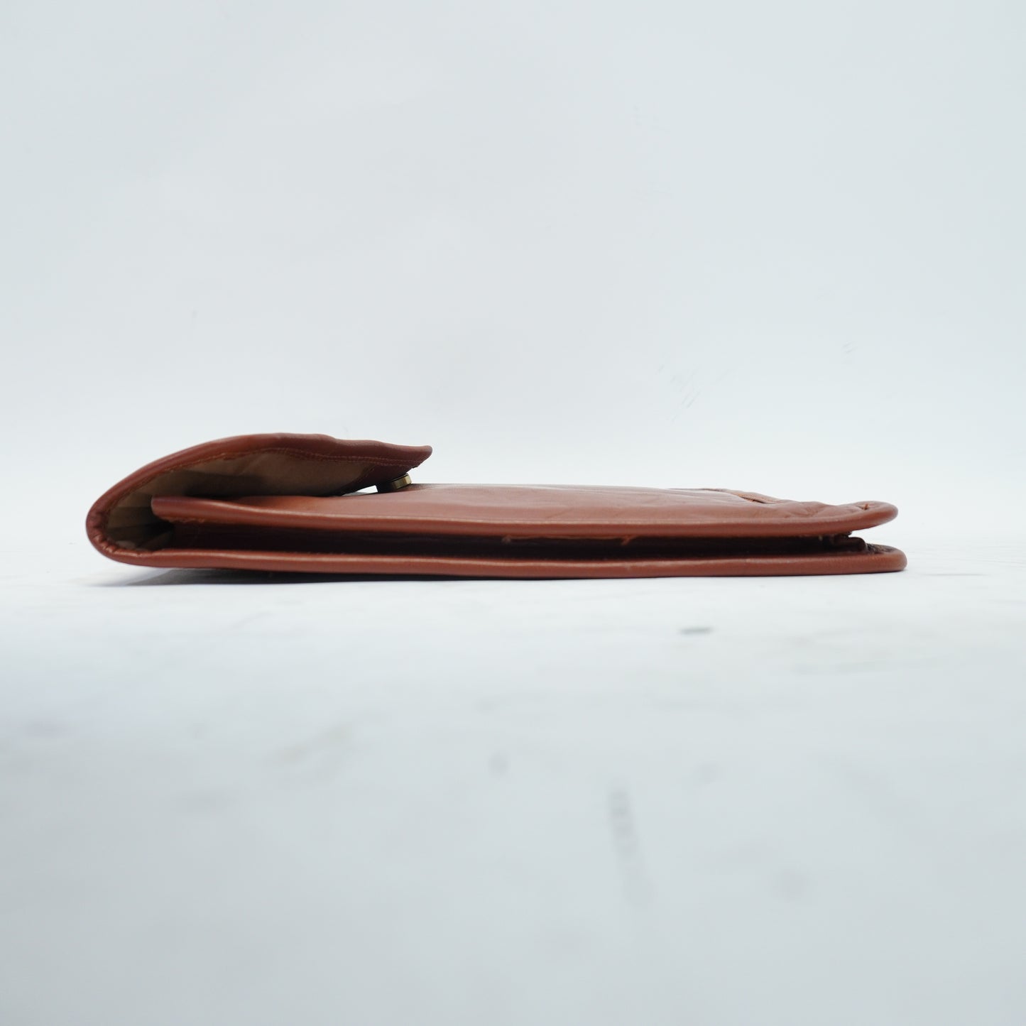 Zyn Leather Laptop Sleeve – Sleek. Durable. Timeless.