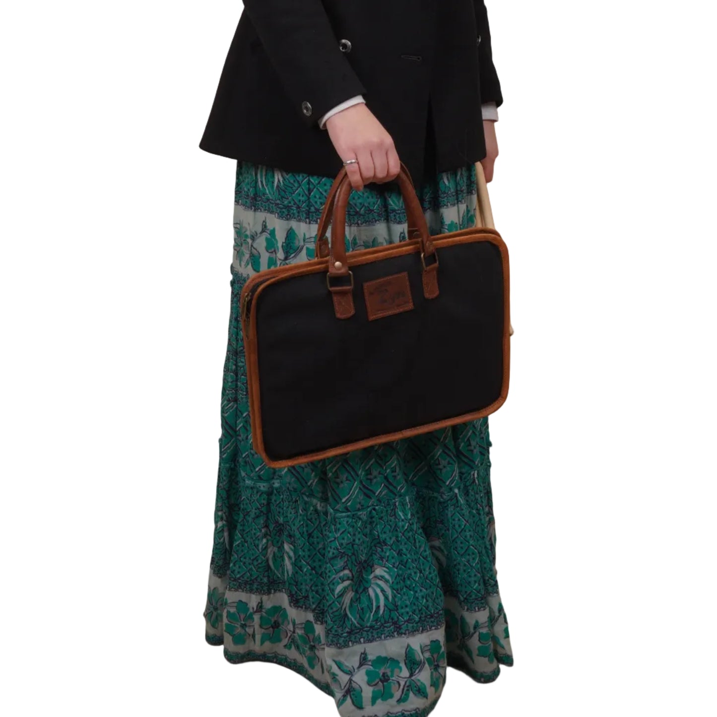 Zyn Canvas & Leather Laptop Bag – Sleek. Durable. Timeless.