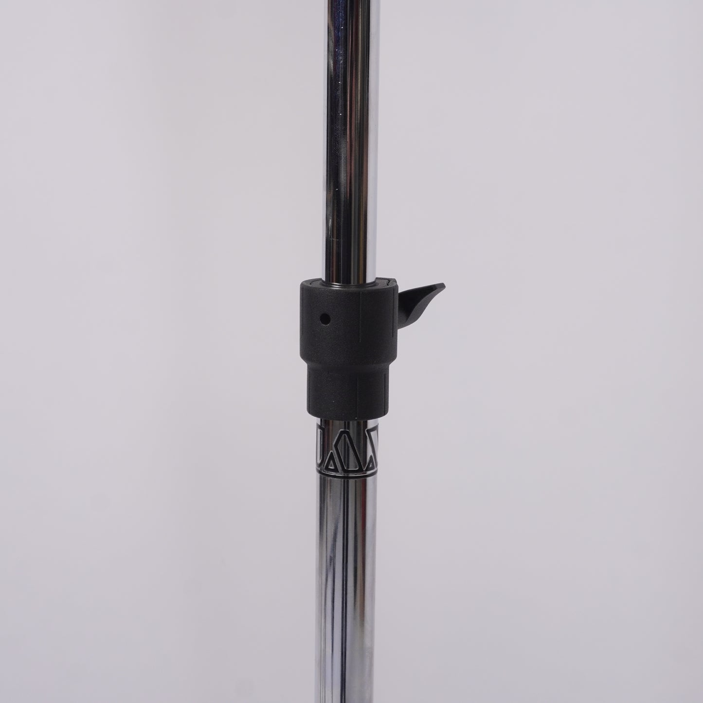 AJAX LIGHT WEIGHT BLACK & CHROME HARDWARE SET