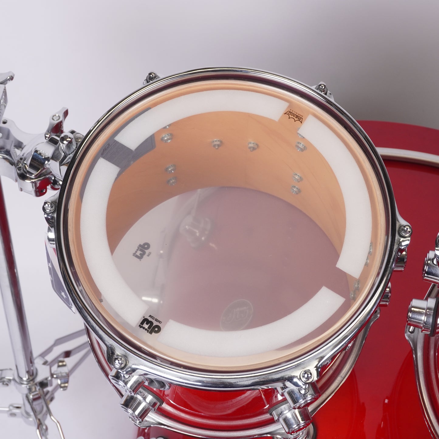 DW PERFORMANCE 6-PIECE DRUM KIT IN CANDY APPLE RED 22/10/12/14/1614X6.5
