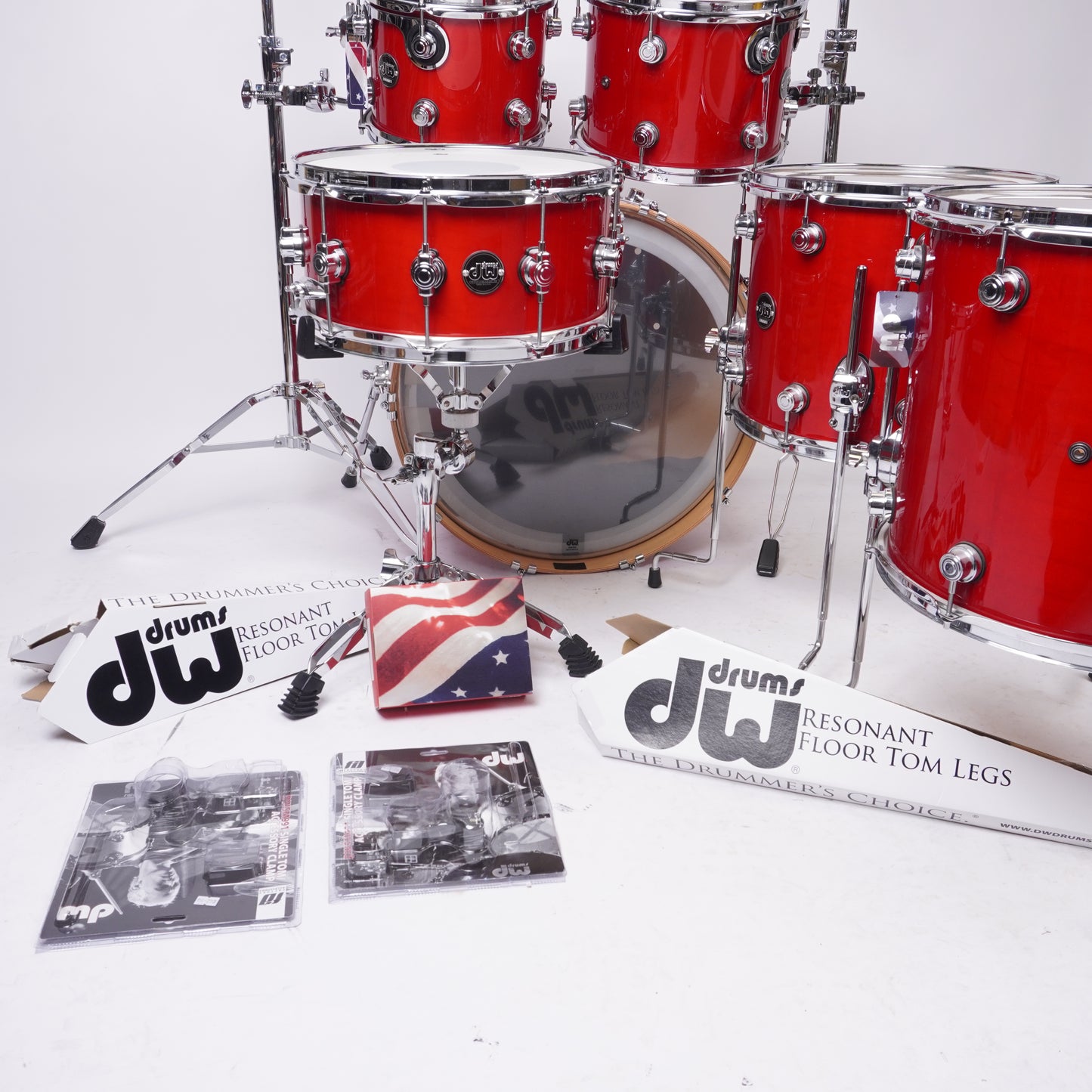 DW PERFORMANCE 6-PIECE DRUM KIT IN CANDY APPLE RED 22/10/12/14/1614X6.5
