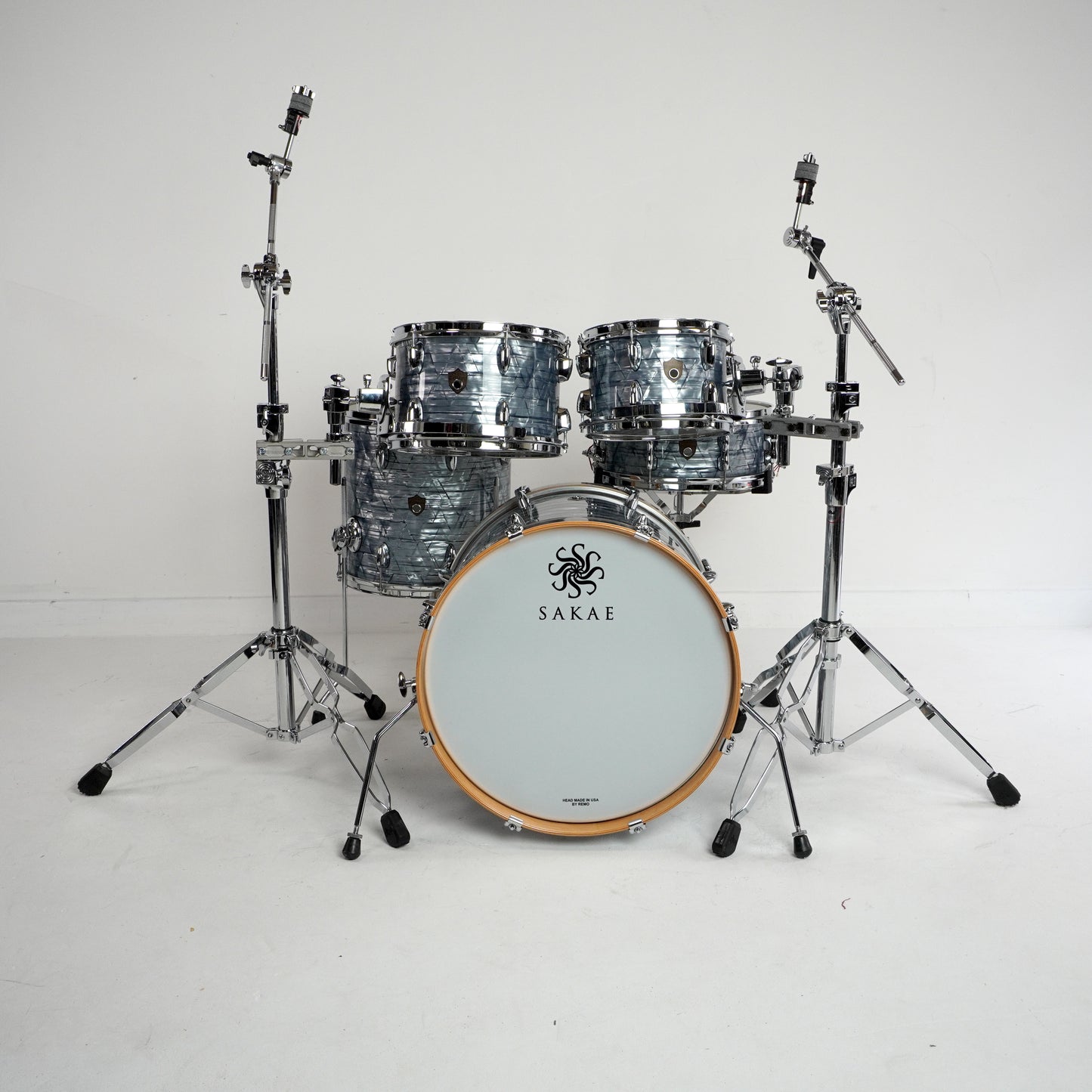 Sakae Trilogy 5-teiliges Schlagzeug in Sky Blue Oyster inkl. Snare