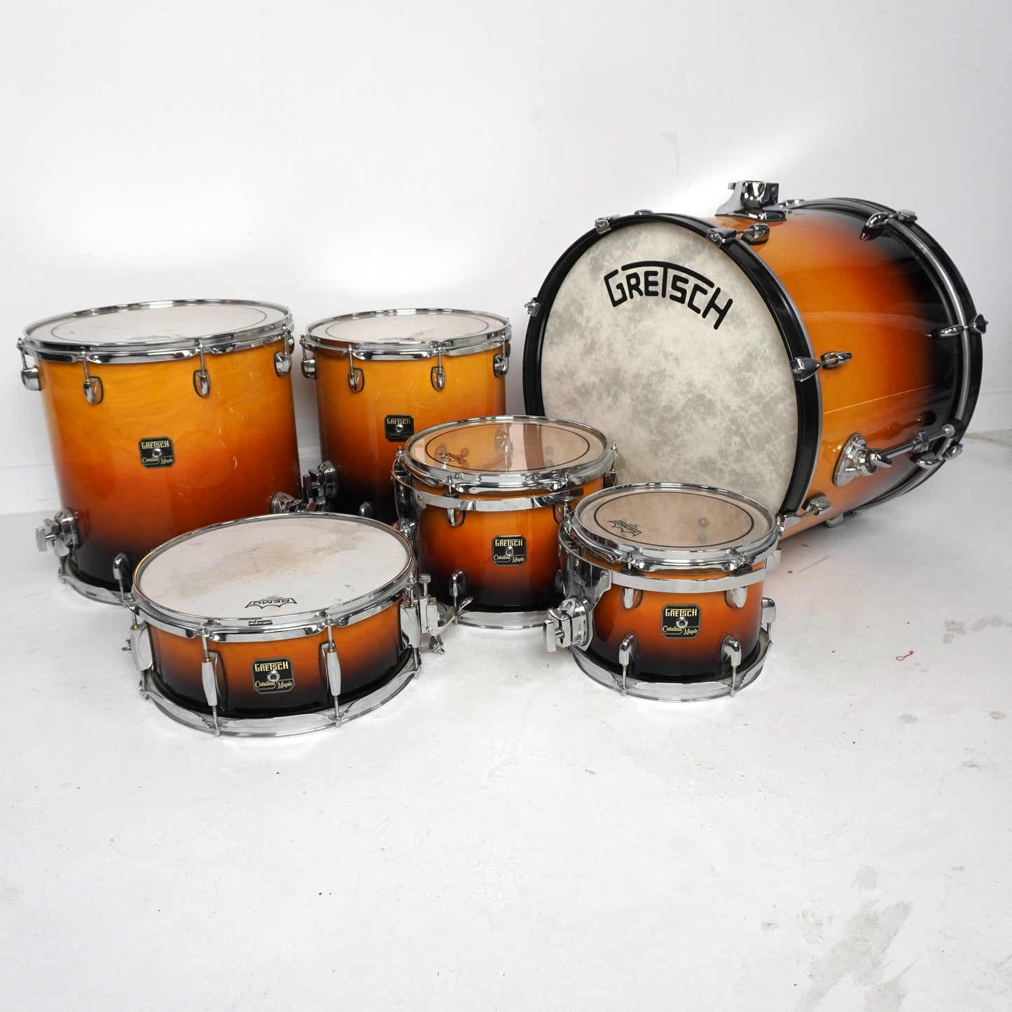 Gretsch 6-teiliges Catalina Maple Drum Set in Tobacco Fade mit 4-teiligem Hardware-Set