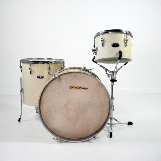 John & Sons 3-Piece Broadway Drum kit in White Marine Pearl