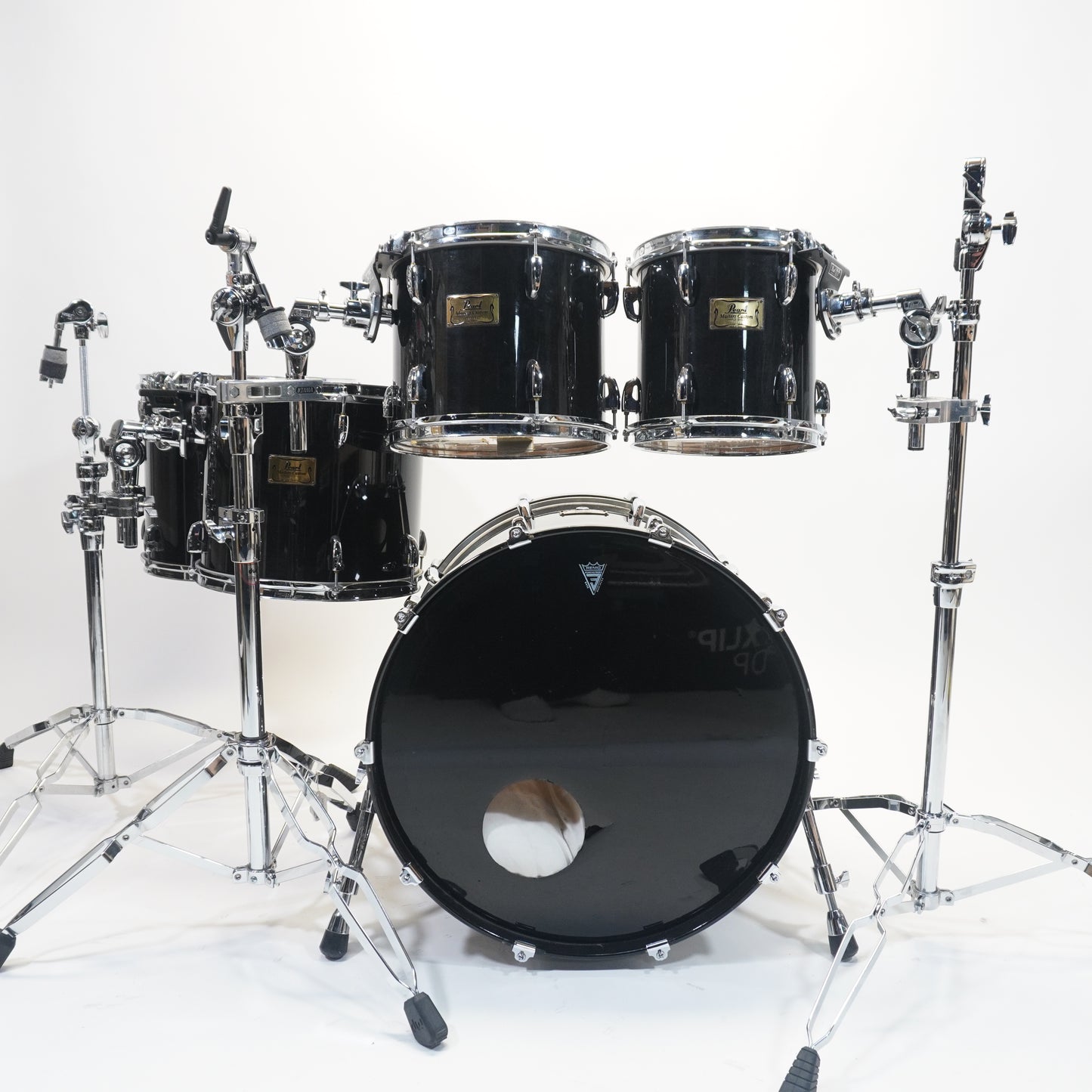 Pearl Masters Maple in Black 22,10,12,14,16