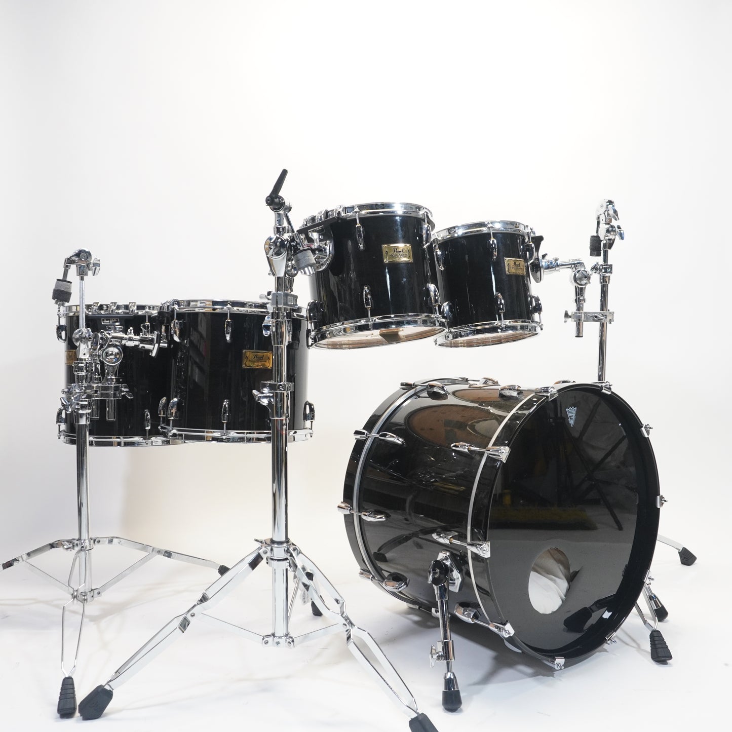 Pearl Masters Maple in Black 22,10,12,14,16