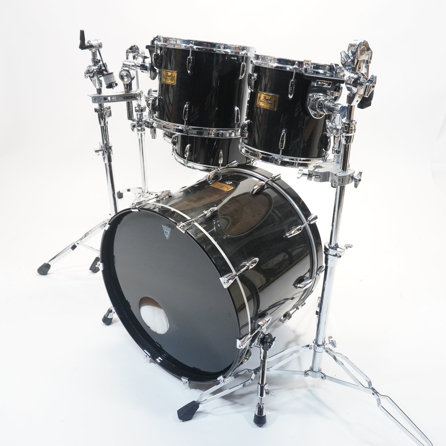 Pearl Masters Maple in Black 22,10,12,14,16