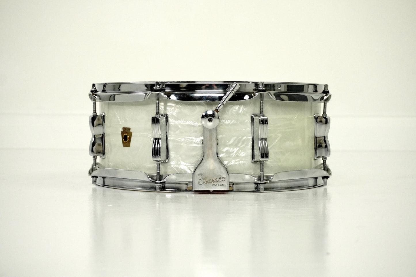 Ludwig 14” 5.5” Buddy Rich Super Classic Snare Drum in White Marine Pearl 1956-1970